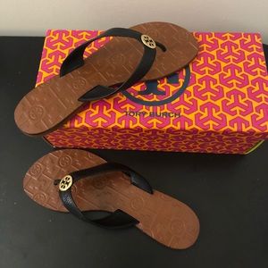 NWT Tory Burch Tora Sandals